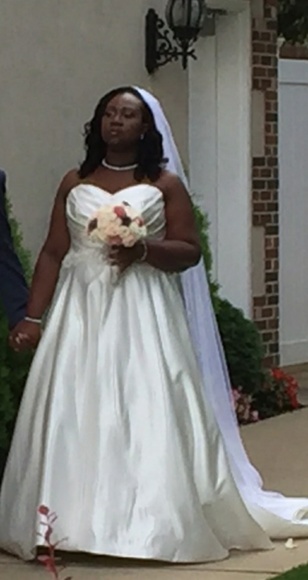 Jasmine Bridal f181008 - Picture 2 of 3